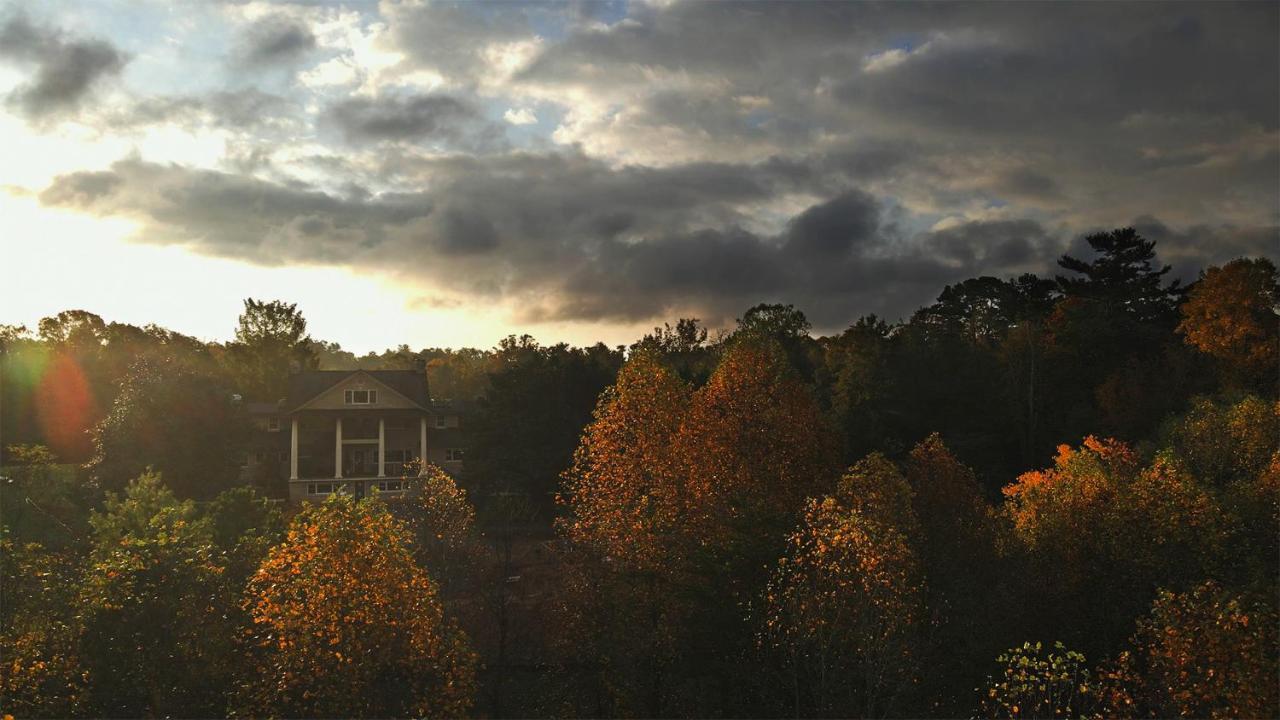 Skylaranna Resort & Spa Hendersonville Bagian luar foto