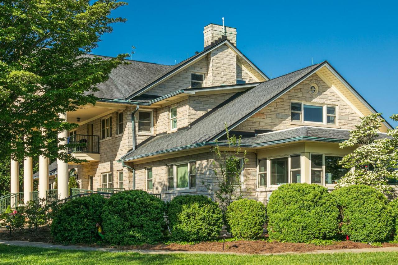 Skylaranna Resort & Spa Hendersonville Bagian luar foto
