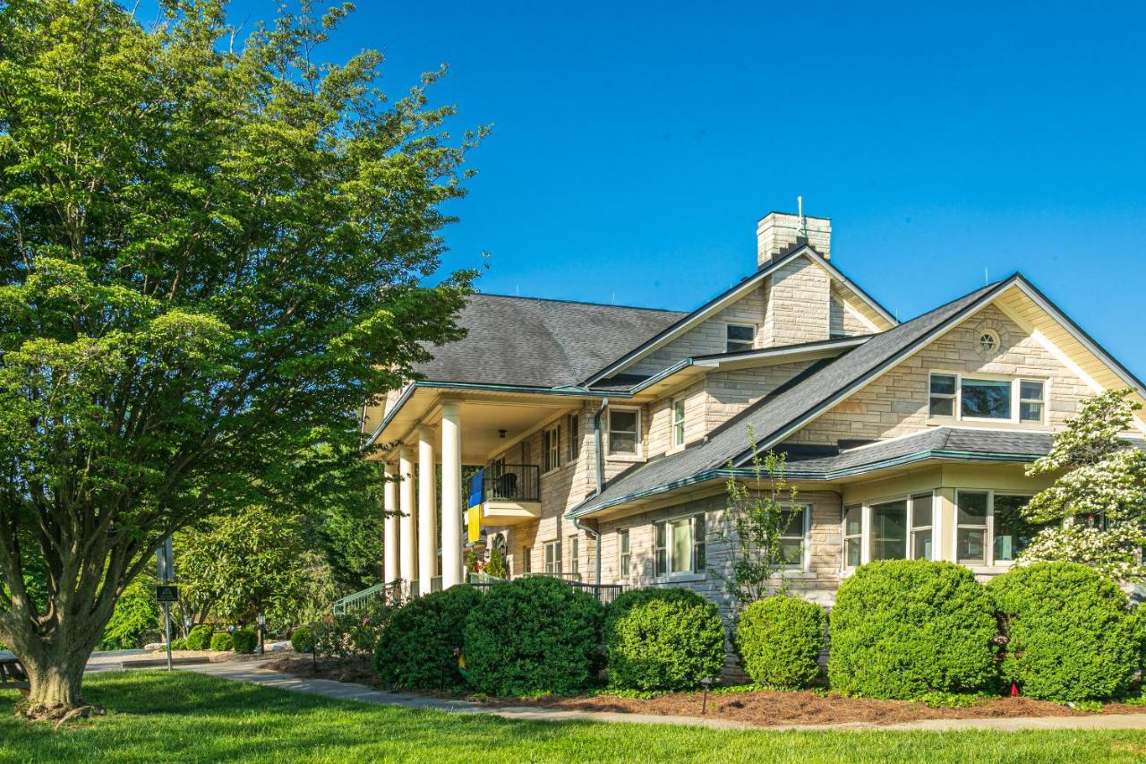 Skylaranna Resort & Spa Hendersonville Bagian luar foto