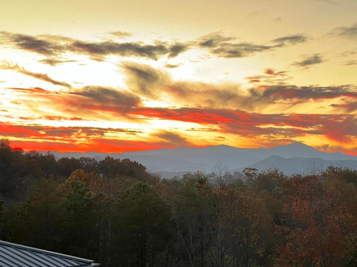 Skylaranna Resort & Spa Hendersonville Bagian luar foto