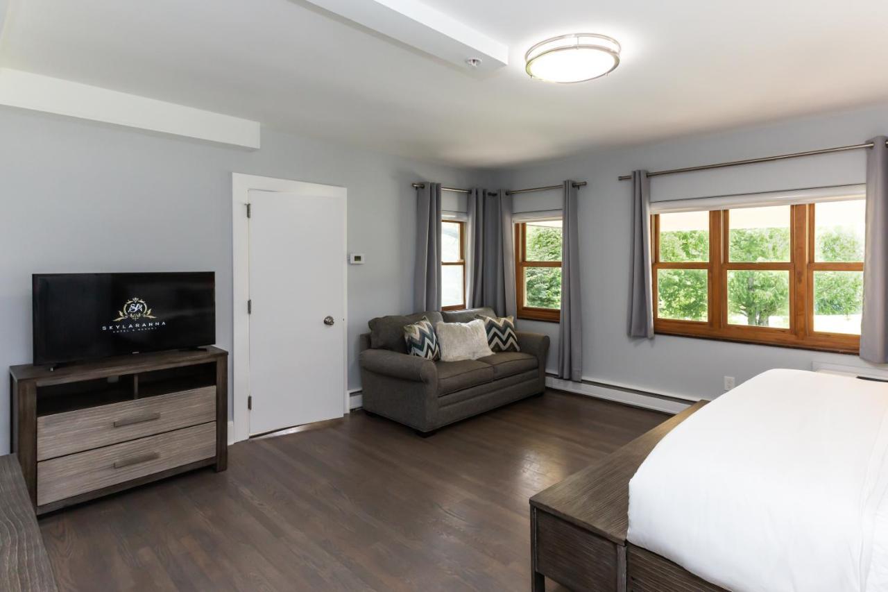 Skylaranna Resort & Spa Hendersonville Bagian luar foto